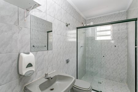 Banheiro de casa para alugar com 2 quartos, 85m² em Jardim Vergueiro, São Paulo