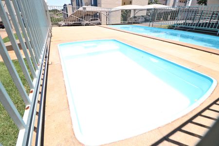 Apartamento para alugar com 60m², 2 quartos e 1 vagaÁrea comum - Piscina