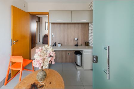 Apartamento para alugar com 220m², 3 quartos e 3 vagas Apartamento para alugar com 220m², 3 quartos e 3 vagasEscritório