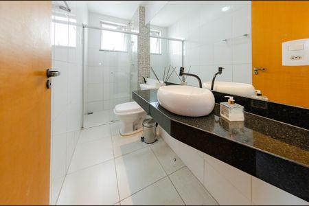 Apartamento para alugar com 220m², 3 quartos e 3 vagas Apartamento para alugar com 220m², 3 quartos e 3 vagasBanheiro social