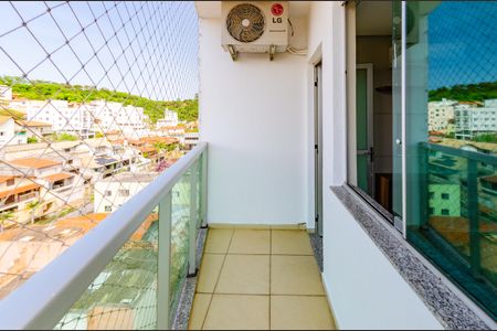 Apartamento para alugar com 220m², 3 quartos e 3 vagas Apartamento para alugar com 220m², 3 quartos e 3 vagasVaranda suíte