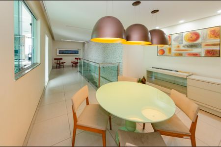 Apartamento para alugar com 220m², 3 quartos e 3 vagas Apartamento para alugar com 220m², 3 quartos e 3 vagasSala 2