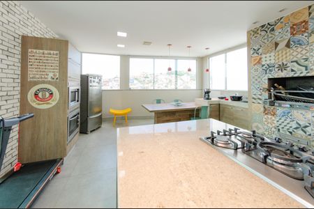 Apartamento para alugar com 220m², 3 quartos e 3 vagas Apartamento para alugar com 220m², 3 quartos e 3 vagasCozinha