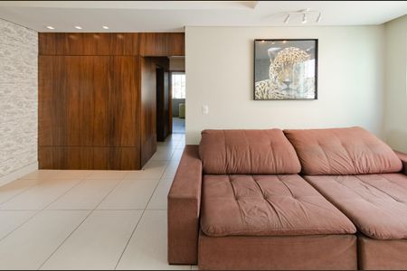 Apartamento para alugar com 220m², 3 quartos e 3 vagas Apartamento para alugar com 220m², 3 quartos e 3 vagasSala