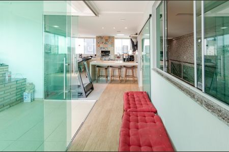 Apartamento para alugar com 220m², 3 quartos e 3 vagas Apartamento para alugar com 220m², 3 quartos e 3 vagasCozinha