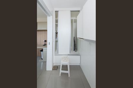 Apartamento para alugar com 220m², 3 quartos e 3 vagas Apartamento para alugar com 220m², 3 quartos e 3 vagasÁrea de serviço