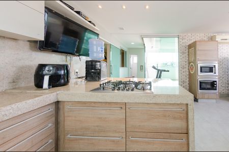 Apartamento para alugar com 220m², 3 quartos e 3 vagas Apartamento para alugar com 220m², 3 quartos e 3 vagasCozinha