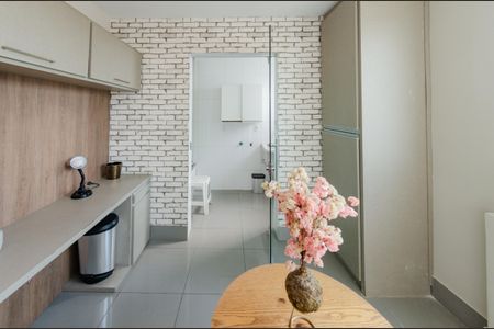 Apartamento para alugar com 220m², 3 quartos e 3 vagas Apartamento para alugar com 220m², 3 quartos e 3 vagasEscritório