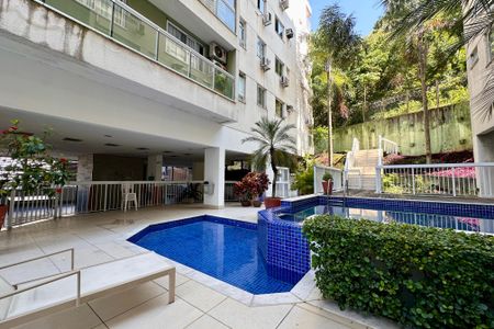 Apartamento à venda com 94m², 2 quartos e 1 vaga