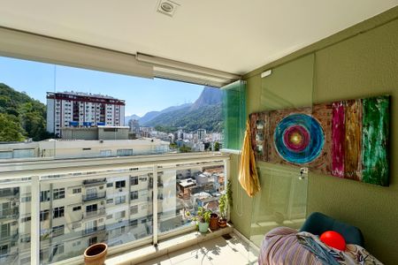 Apartamento à venda com 94m², 2 quartos e 1 vaga