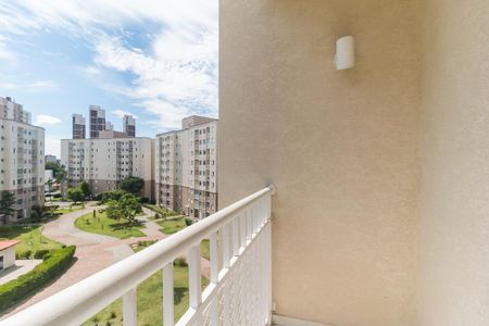 Sacada da Sala de apartamento para alugar com 2 quartos, 48m² em Botujuru, Mogi das Cruzes