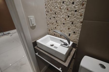 Casa à venda com 299m², 4 quartos e 4 vagasLavabo 1