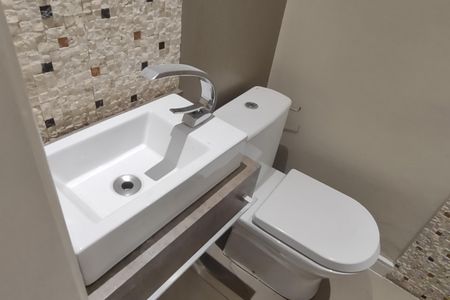 Casa à venda com 299m², 4 quartos e 4 vagasLavabo 1