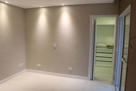 Casa à venda com 299m², 4 quartos e 4 vagasSuíte 1