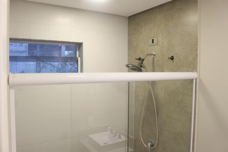 Casa à venda com 299m², 4 quartos e 4 vagasBanheiro da Suíte 3
