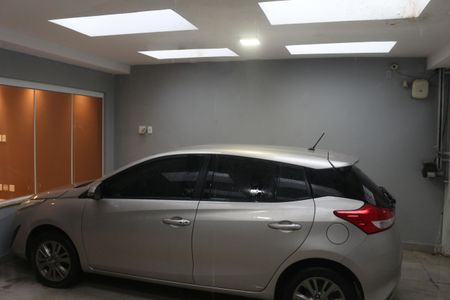Casa à venda com 299m², 4 quartos e 4 vagasGaragem