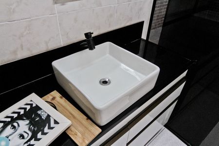 Casa para alugar com 90m², 3 quartos e 1 vaga Casa para alugar com 90m², 3 quartos e 1 vagaBanheiro