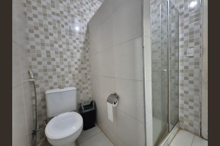 Casa à venda com 180m², 3 quartos e 3 vagasBanheiro suite 