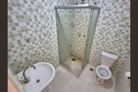 Casa à venda com 180m², 3 quartos e 3 vagasBanheiro 