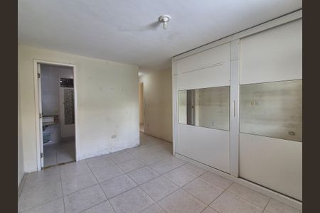 Casa à venda com 180m², 3 quartos e 3 vagasSuíte 