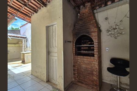 Casa à venda com 180m², 3 quartos e 3 vagasÁrea externa 