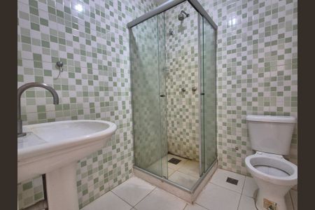 Casa à venda com 180m², 3 quartos e 3 vagasBanheiro 