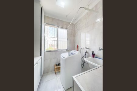 Apartamento à venda com 61m², 2 quartos e 1 vaga Apartamento à venda com 61m², 2 quartos e 1 vagaCozinha e Área de Serviço