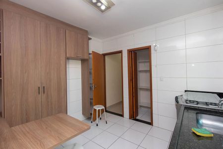 Casa à venda com 155m², 3 quartos e 4 vagasCozinha