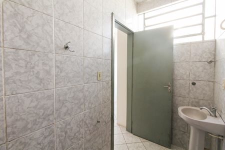 Apartamento para alugar com 60m², 2 quartos e sem vagaBanheiro