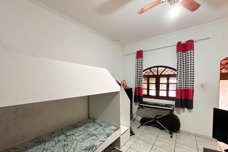 Casa à venda com 180m², 3 quartos e 1 vagaSuíte 