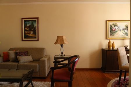 Apartamento para alugar com 80m², 2 quartos e 1 vagaSala