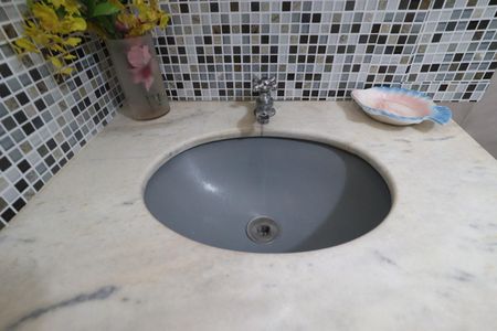 Casa para alugar com 163m², 3 quartos e 2 vagasBanheiro da Suíte