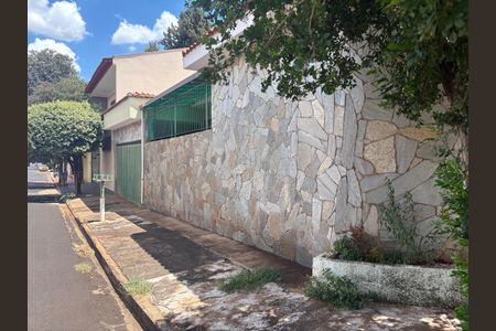 Casa para alugar com 163m², 3 quartos e 2 vagasFachada 1