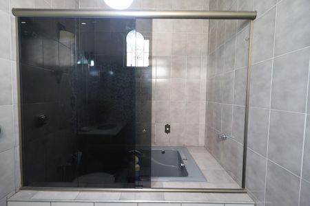 Casa para alugar com 163m², 3 quartos e 2 vagasBanheiro da Suíte