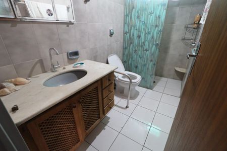 Casa para alugar com 163m², 3 quartos e 2 vagasBanheiro