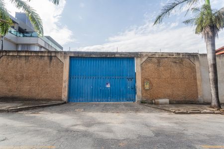 Casa à venda com 622m², 1 quarto e 12 vagasFachada