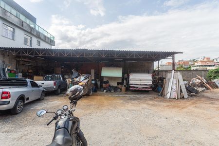 Casa à venda com 622m², 1 quarto e 12 vagasGaragem/Galpão