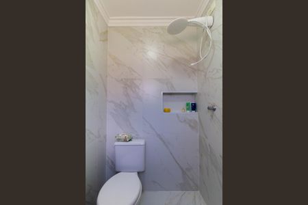 Casa de condomínio à venda com 54m², 2 quartos e 1 vaga Casa de condomínio à venda com 54m², 2 quartos e 1 vagaBanheiro da Suíte 2