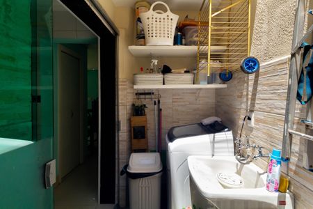 Casa de condomínio à venda com 54m², 2 quartos e 1 vaga Casa de condomínio à venda com 54m², 2 quartos e 1 vagaÁrea de Serviço