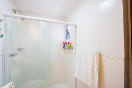 Apartamento à venda com 127m², 4 quartos e 2 vagasBanheiro do quarto 2