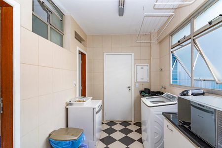 Apartamento para alugar com 240m², 4 quartos e 3 vagasÁrea de Serviço