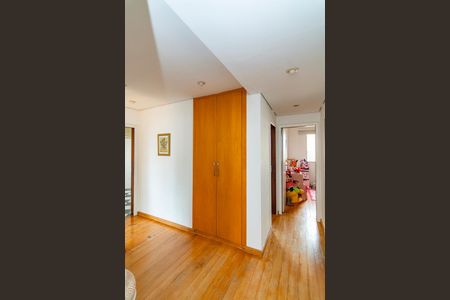 Apartamento para alugar com 240m², 4 quartos e 3 vagasCorredor