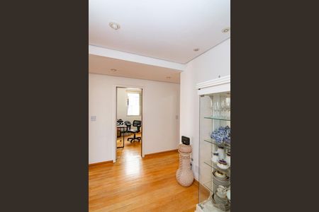 Apartamento para alugar com 240m², 4 quartos e 3 vagasCorredor