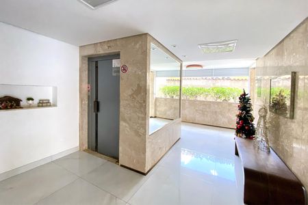 Apartamento para alugar com 122m², 2 quartos e 1 vagaÁrea comum - Hall