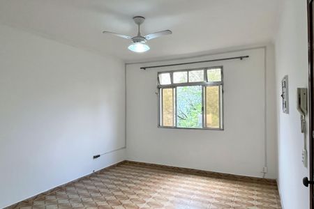 Sala de apartamento para alugar com 3 quartos, 65m² em Aparecida, Santos