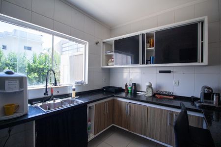 Casa de condomínio para alugar com 300m², 3 quartos e 4 vagasCozinha 