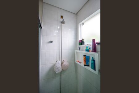 Casa de condomínio para alugar com 300m², 3 quartos e 4 vagasBanheiro da Suíte 1