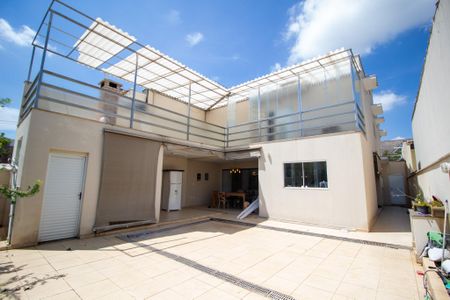 Casa de condomínio para alugar com 300m², 3 quartos e 4 vagasÁrea Externa 