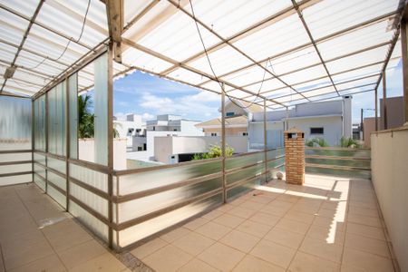 Casa de condomínio para alugar com 300m², 3 quartos e 4 vagasVaranda da Suite 1