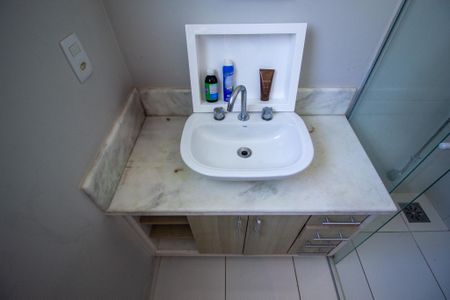 Casa de condomínio para alugar com 300m², 3 quartos e 4 vagasBanheiro da Suíte 2